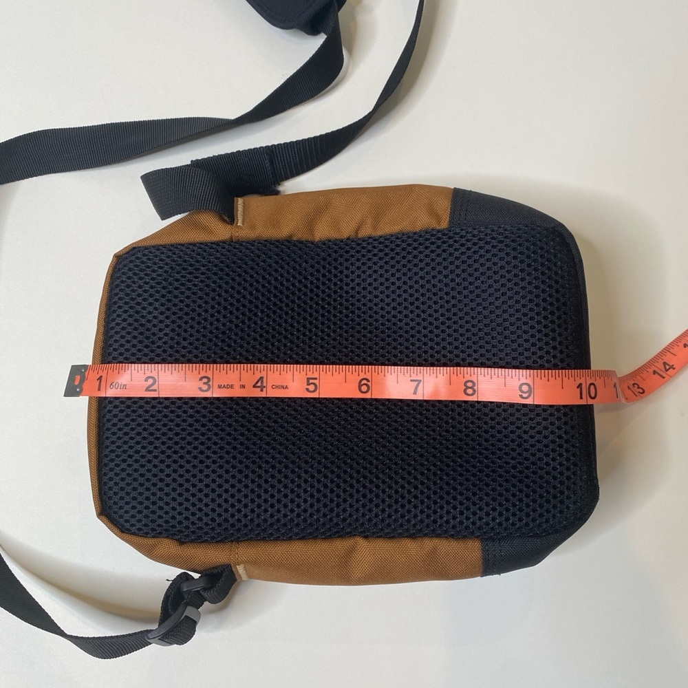 Carhartt Legacy Crossbody bodysling Gear Organizer bag brown with black accents - Picture 7 of 11